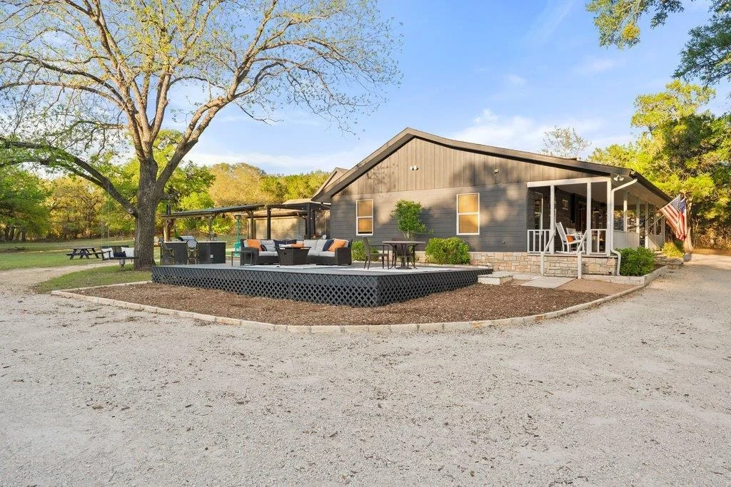 Photo of 2800 River RD