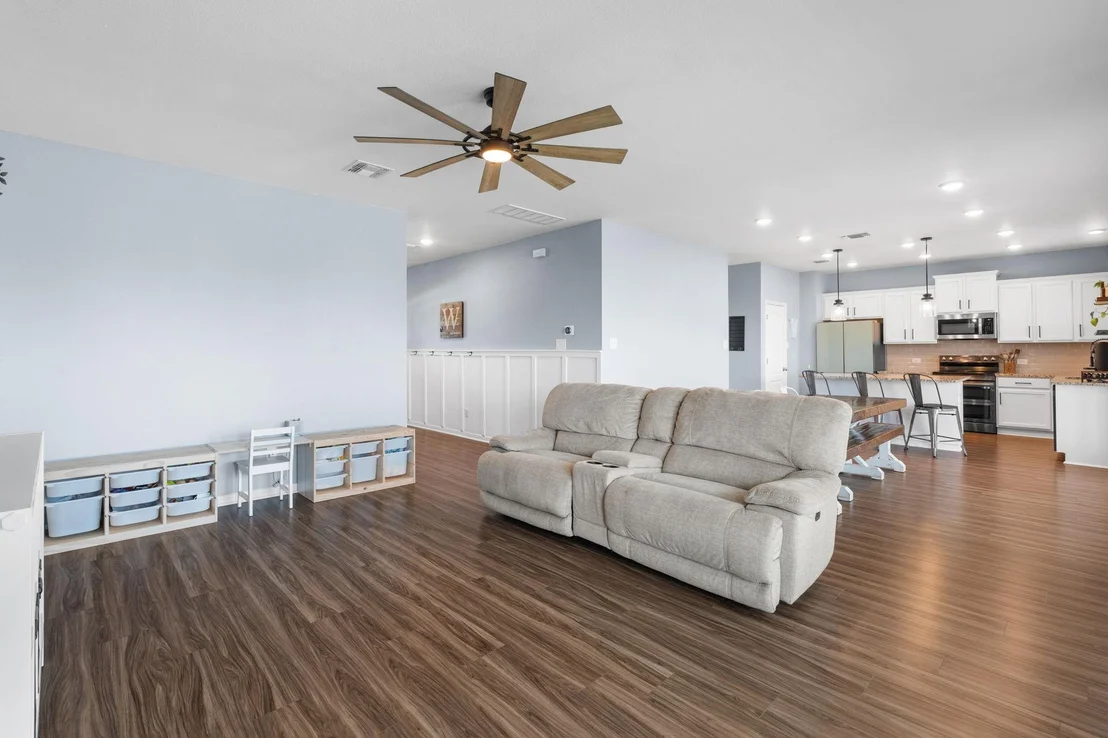 Photo of 10239 Six Shooter LN