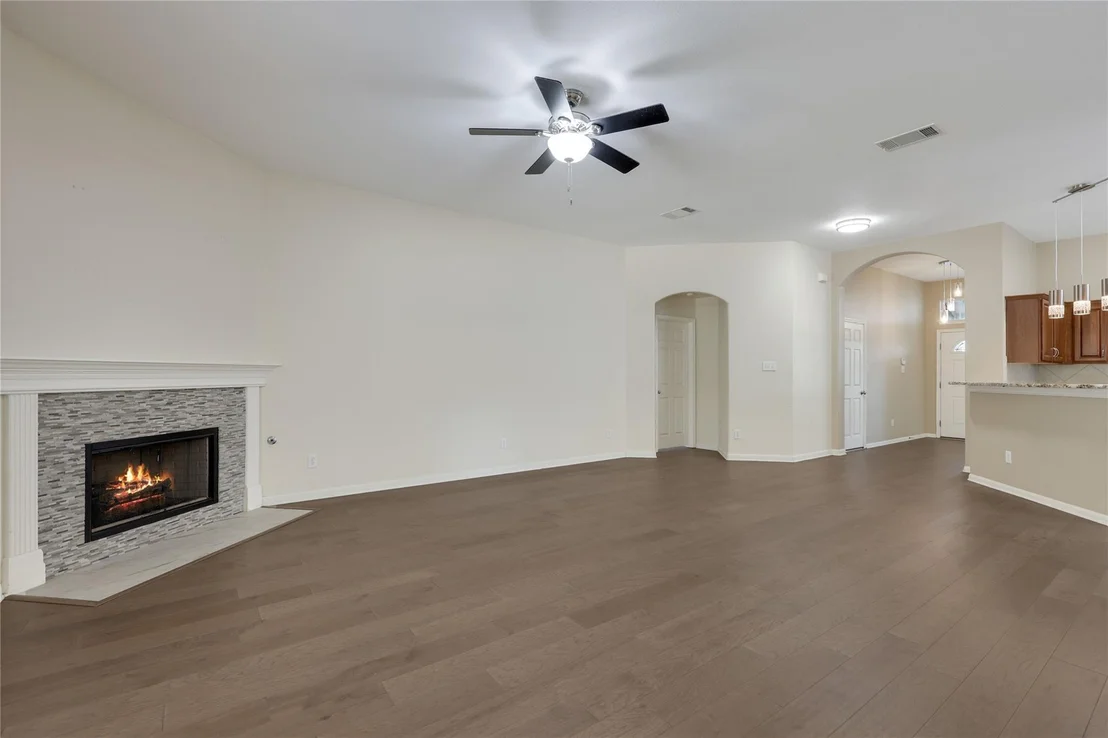 Photo of 328 Hidden Brook LN