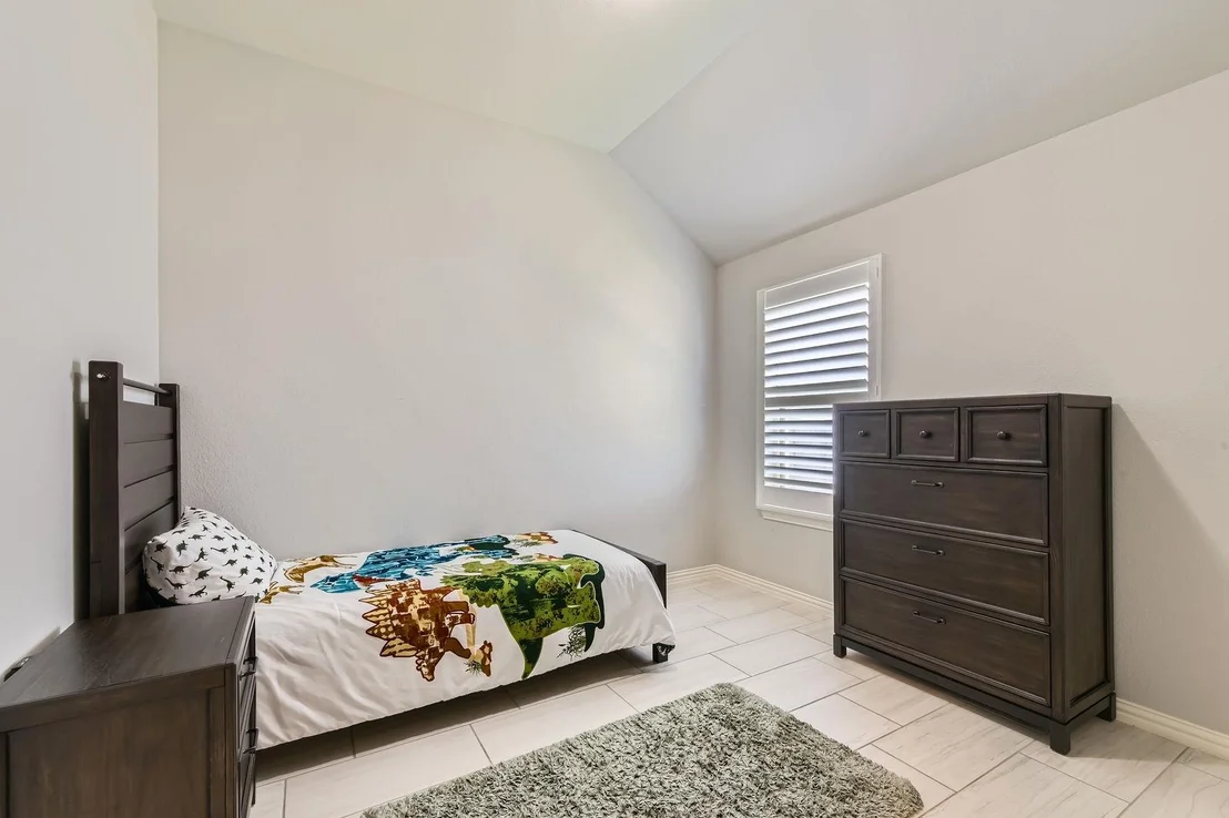 Photo of 421 Pendent DR