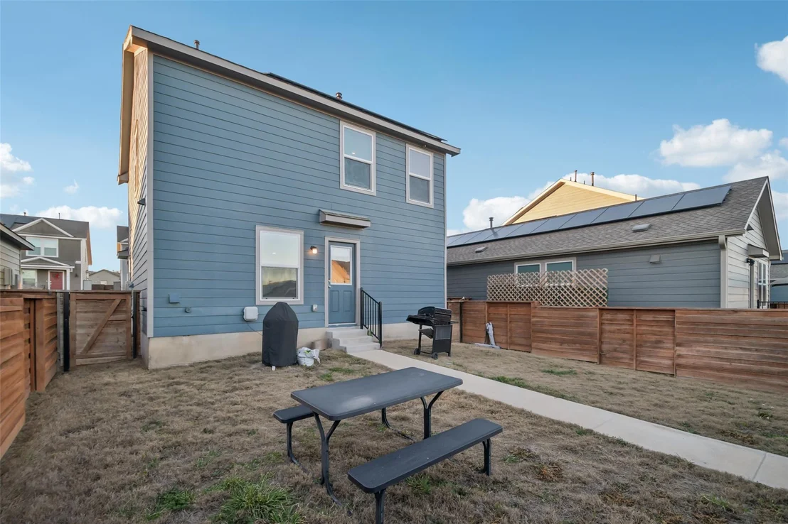 Photo of 857 Powell ST