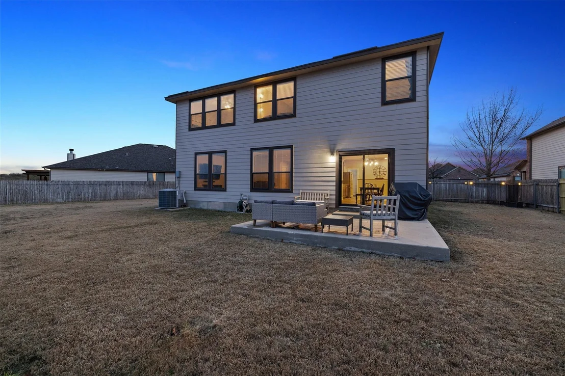 Photo of 605 Apricot DR