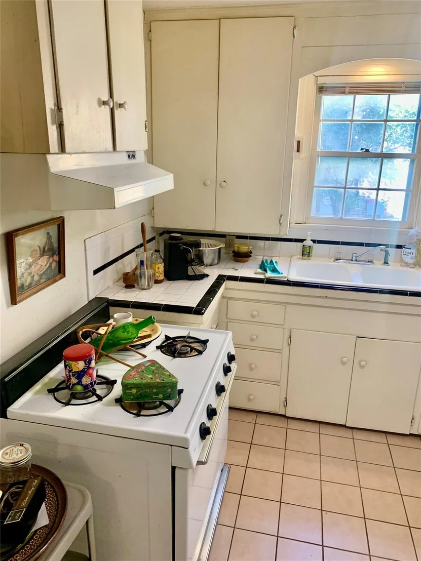 Photo of 1607 Wethersfield RD