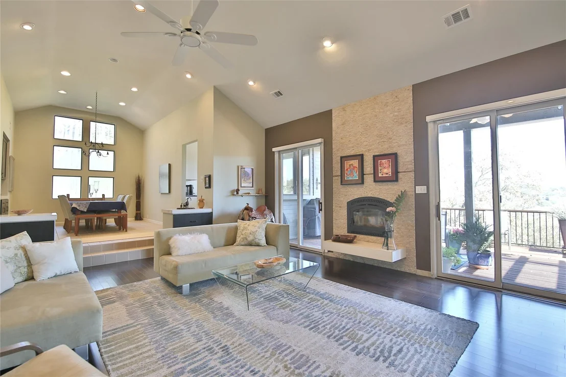 Photo of 9003 Bluegrass DR