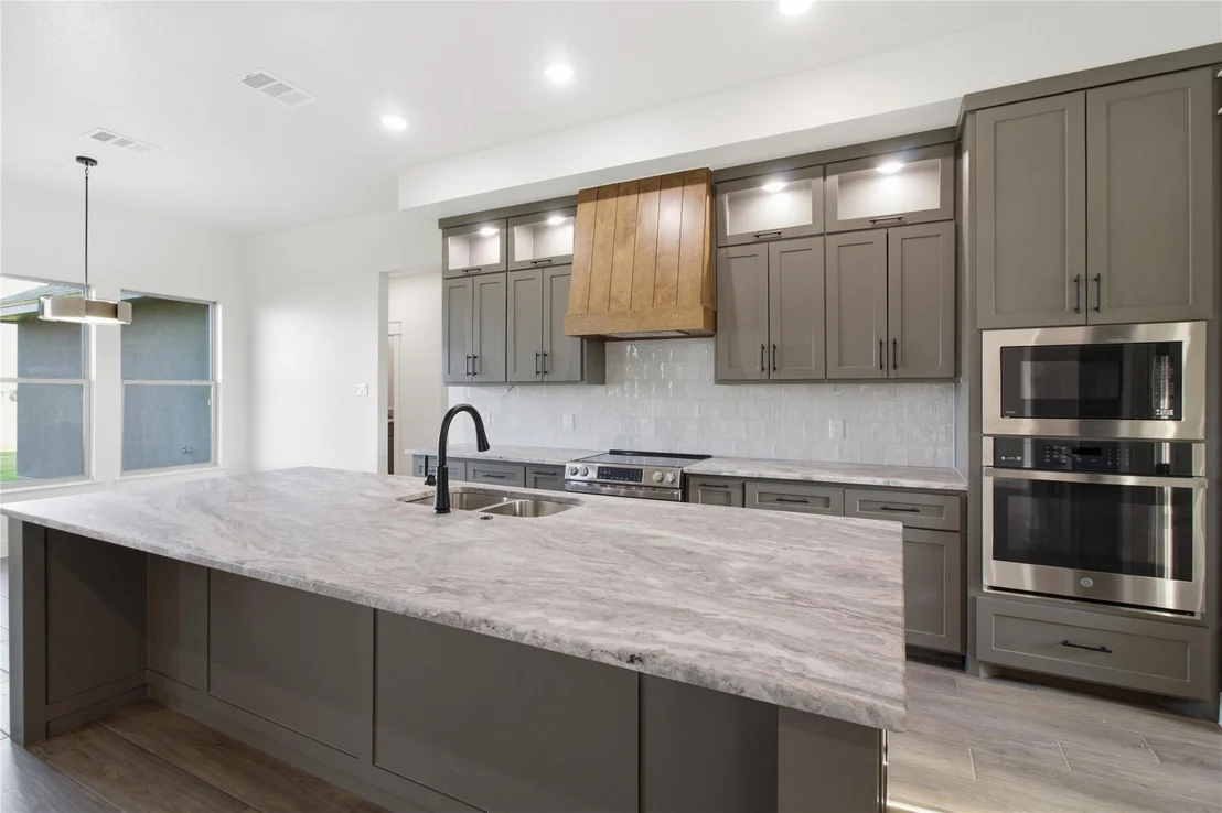 Photo of 11109 Golden Eagle Ave