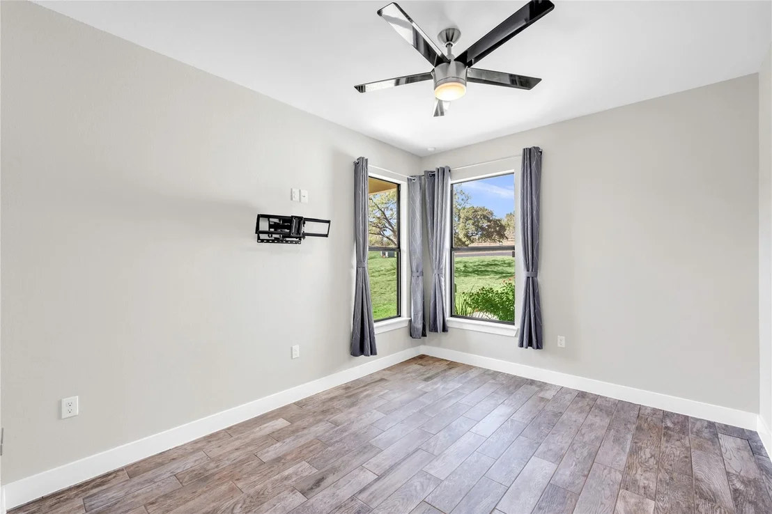 Photo of 3205 Douglas DR