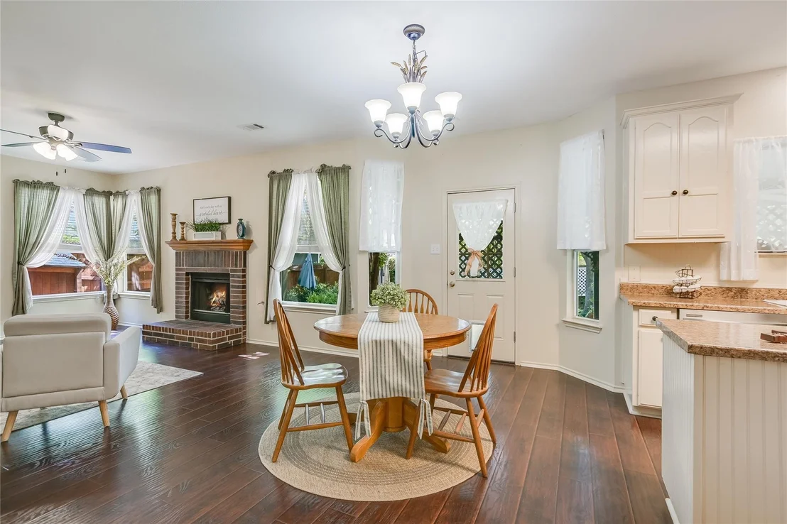 Photo of 401 Pleasant Valley DR