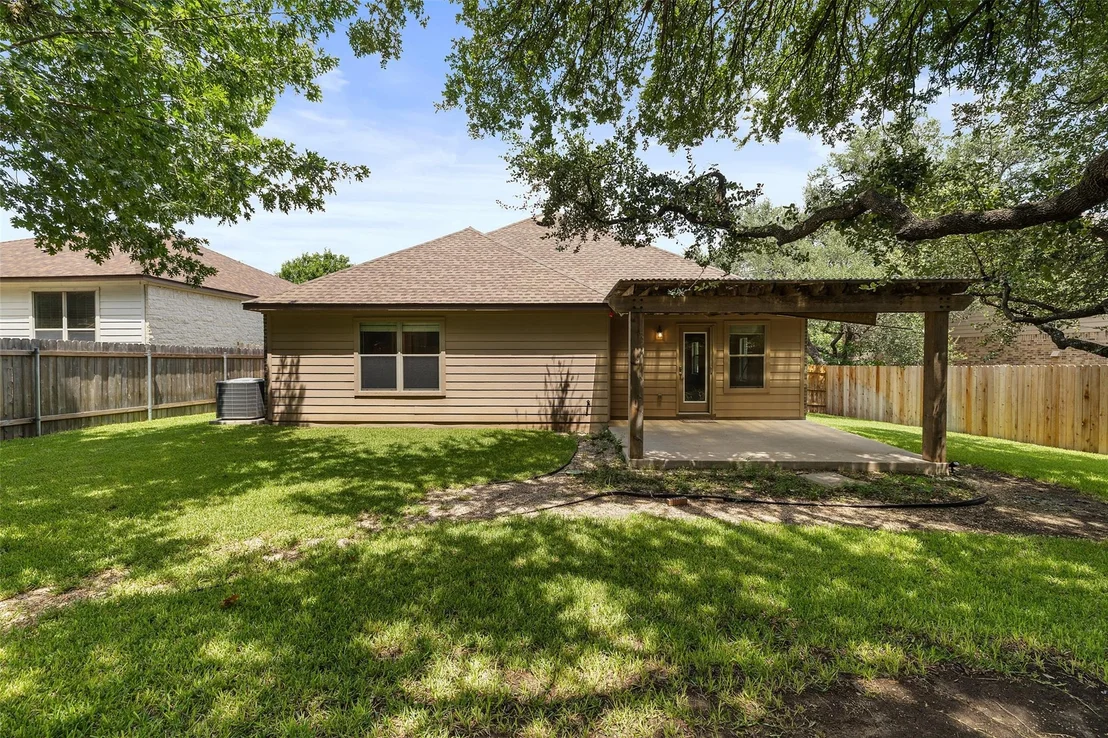 Photo of 2402 Henry Rifle RD