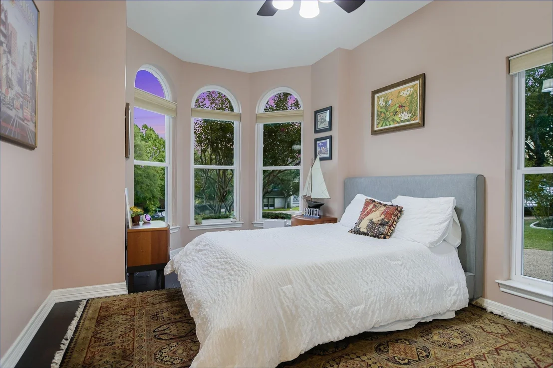 Photo of 2302 Cliffs Edge DR