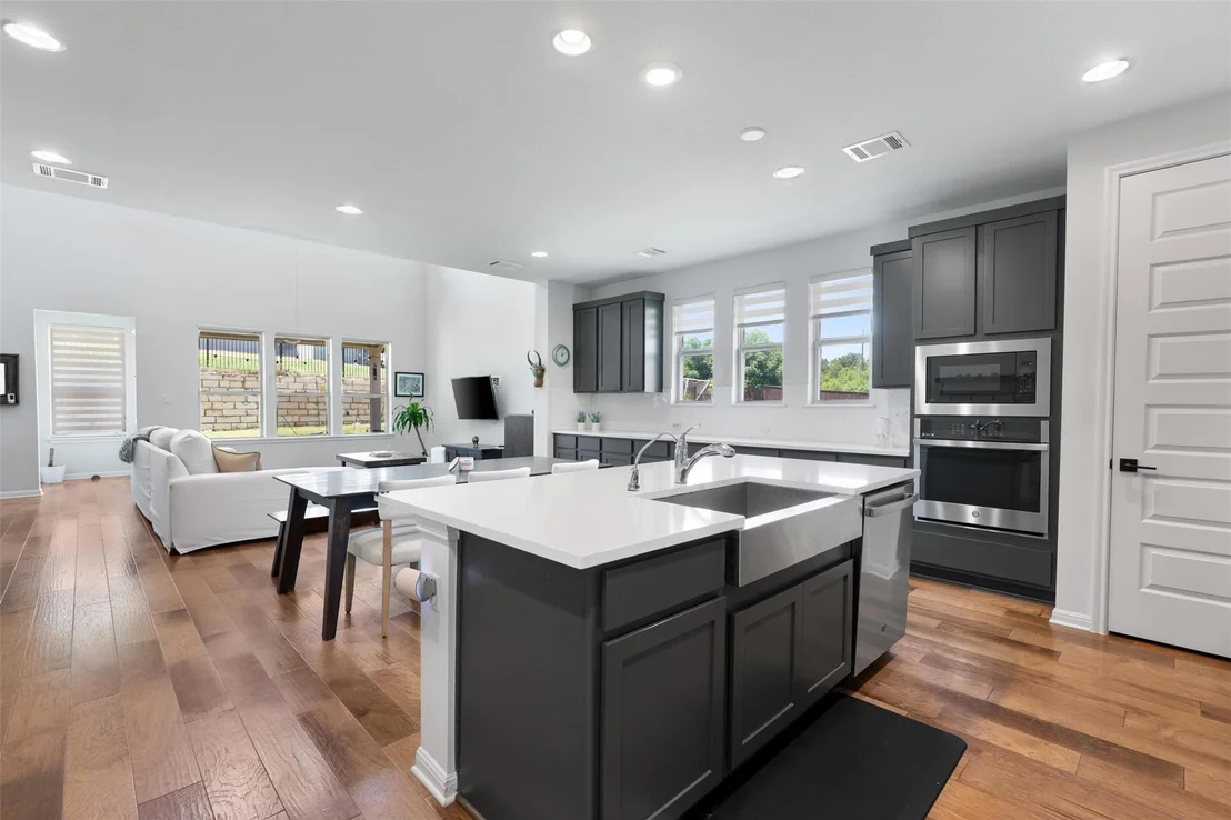 Photo of 1908 Cabrera DR
