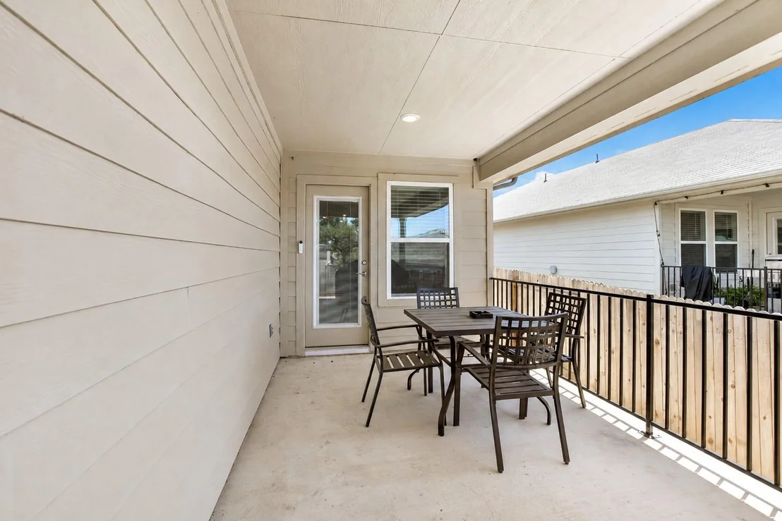 Photo of 1100 View DR