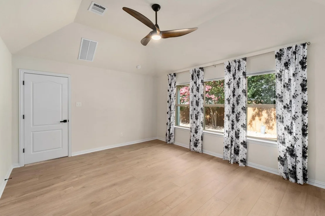 Photo of 21612 Hines LN