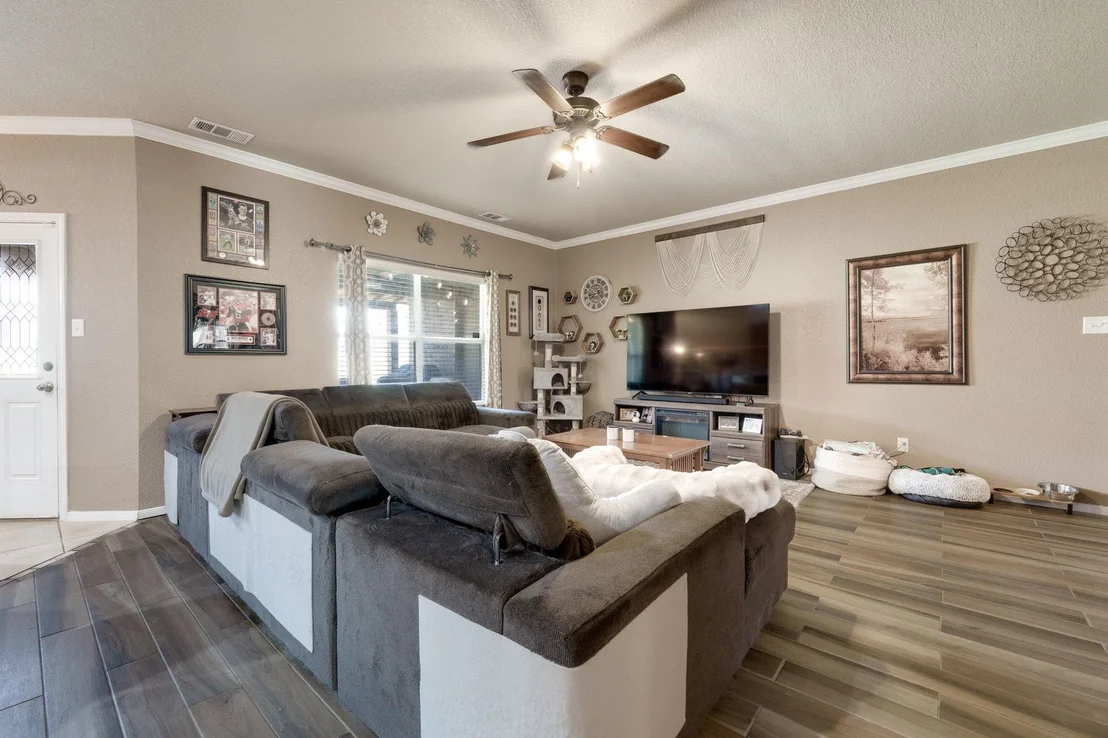 Photo of 2411 Scott DR