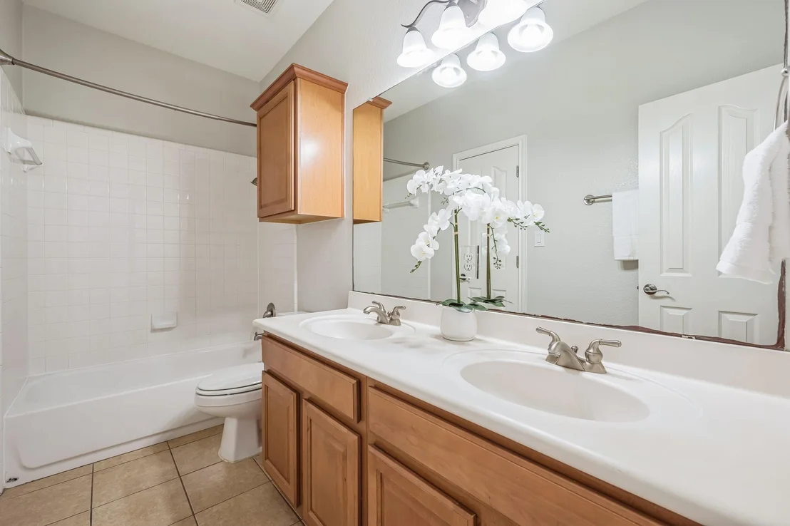 Photo of 112 McBride LN