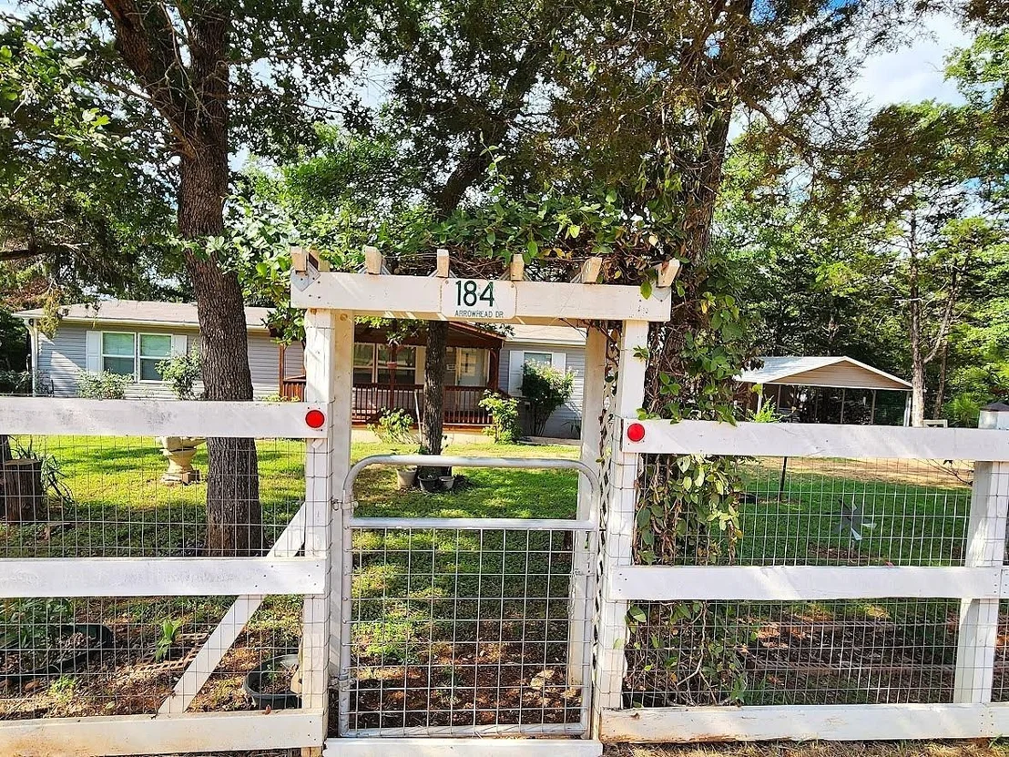 Photo of 184 Arrowhead DR