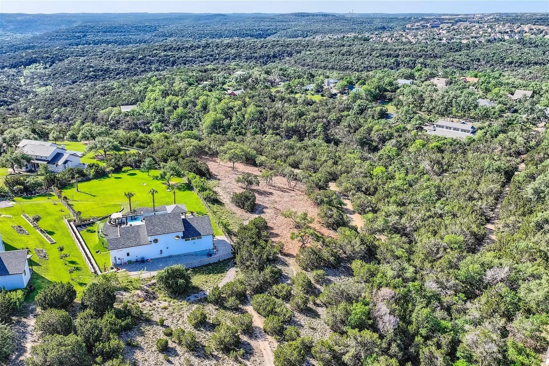 Photo of 1155 Barrie DR