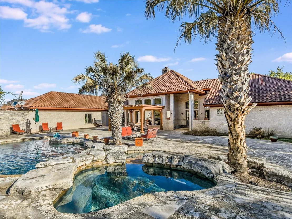 Photo of 25909 Hamilton Pool RD