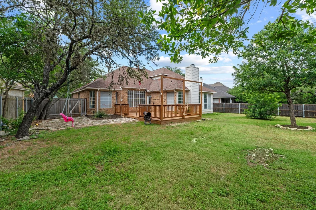 Photo of 8605 Axis DR