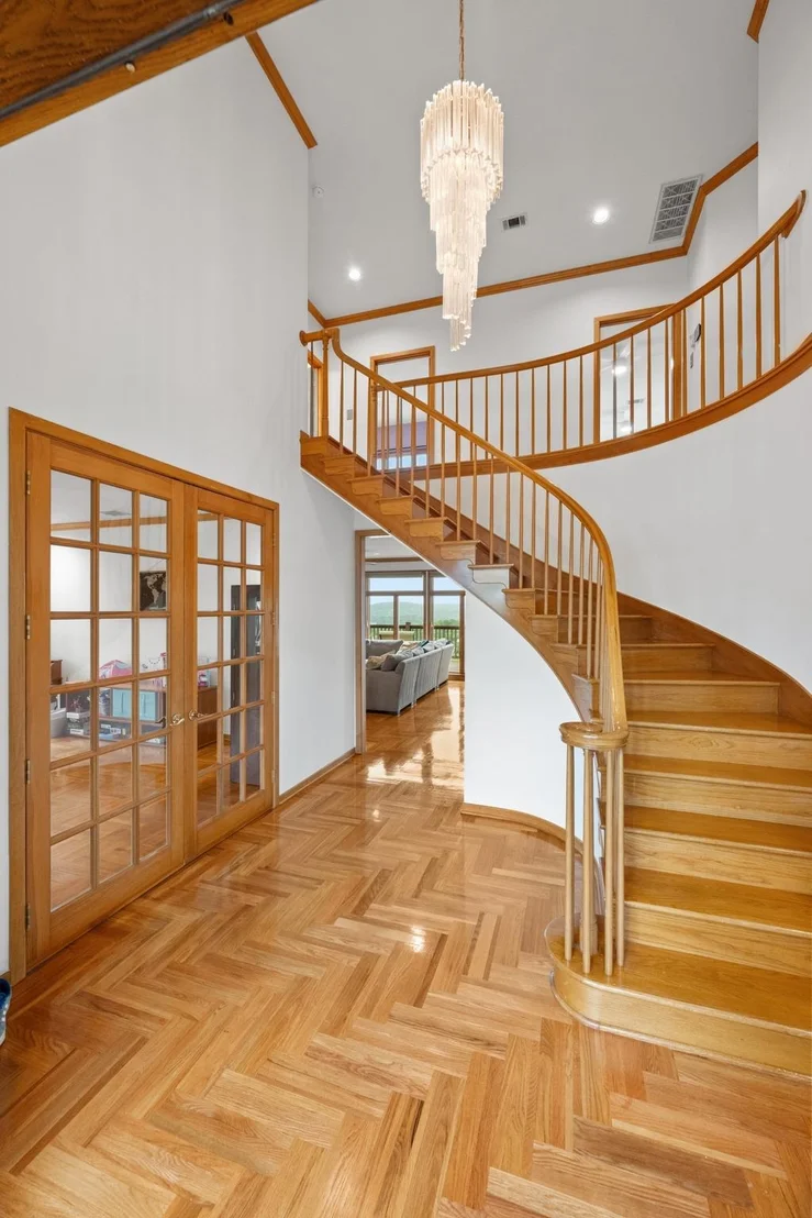 Photo of 5918 Mountain Villa DR