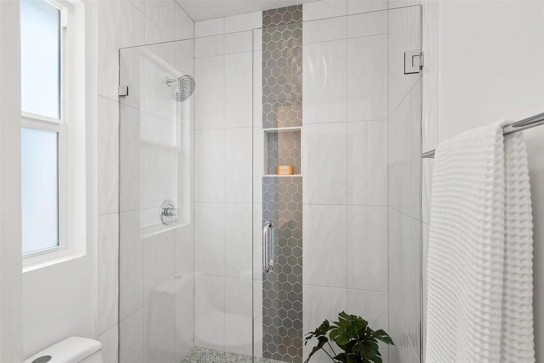 Photo of Unit 2 at 405 W North Loop BLVD
