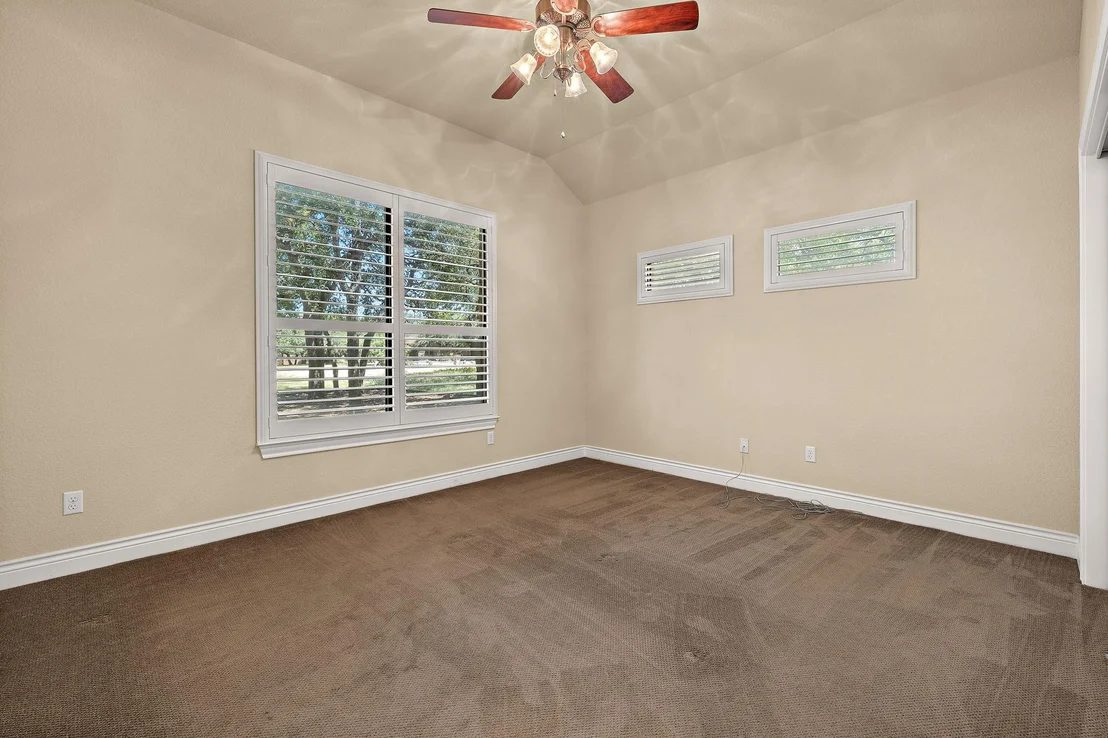 Photo of 165 Silverado DR
