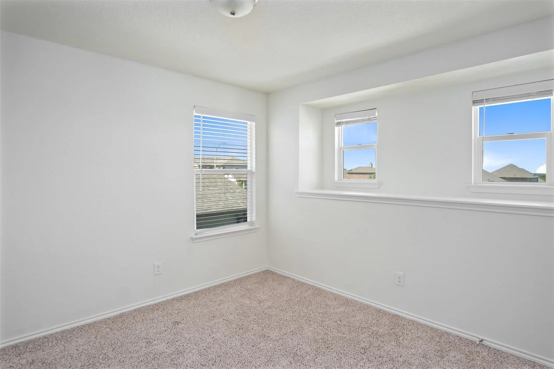 Photo of 213 Rocroi DR