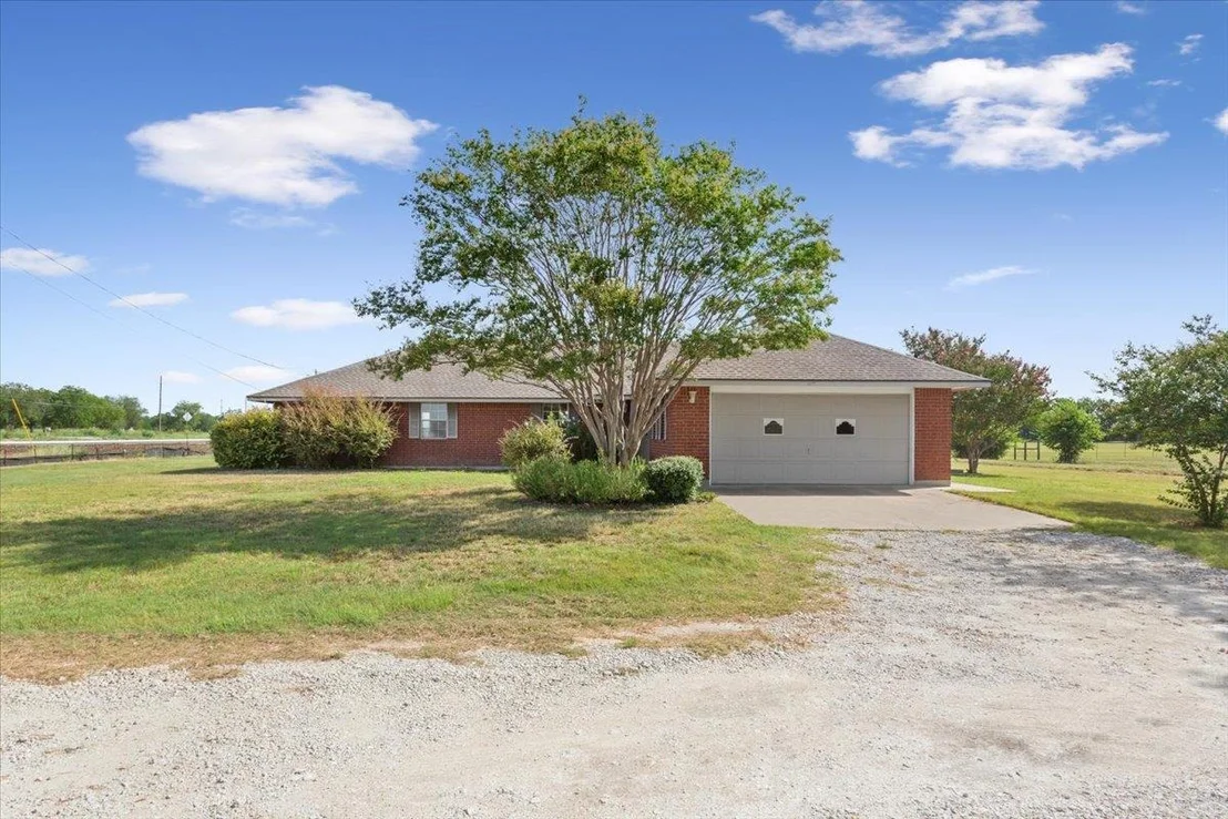 Photo of 2465 Old Waco RD