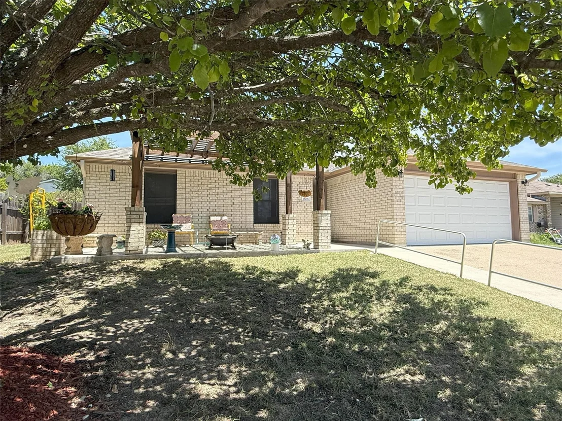 Photo of 1608 Mattie DR