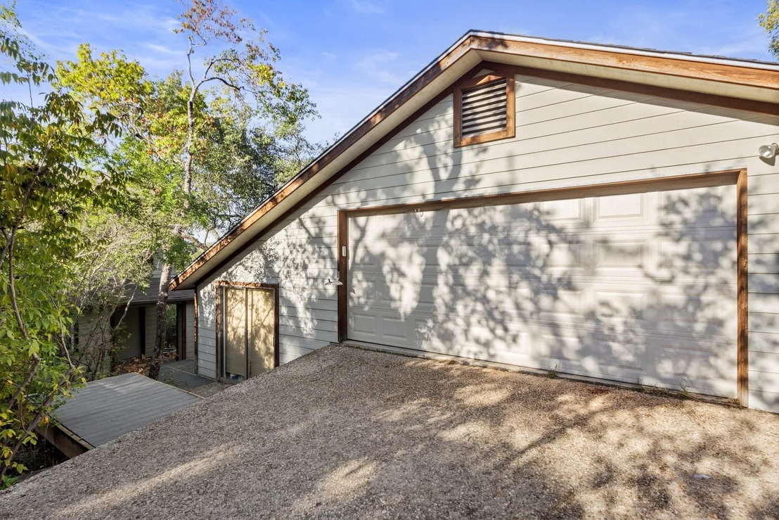 Photo of 2300 Toro Canyon RD