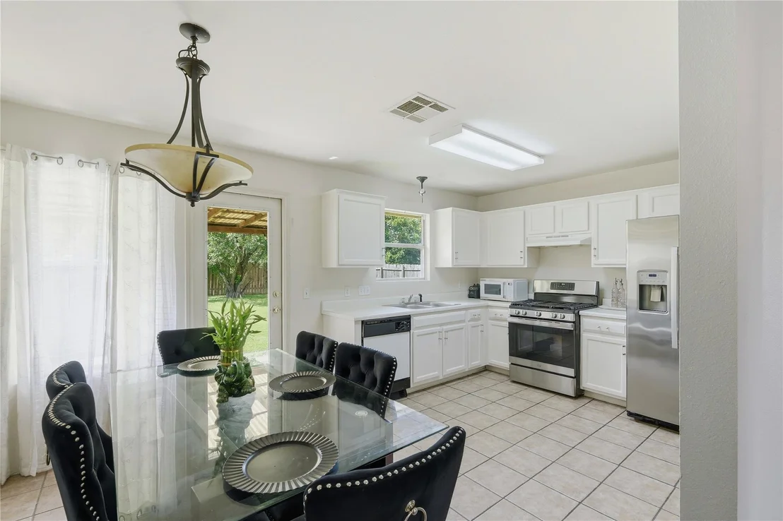 Photo of 310 Raintree DR
