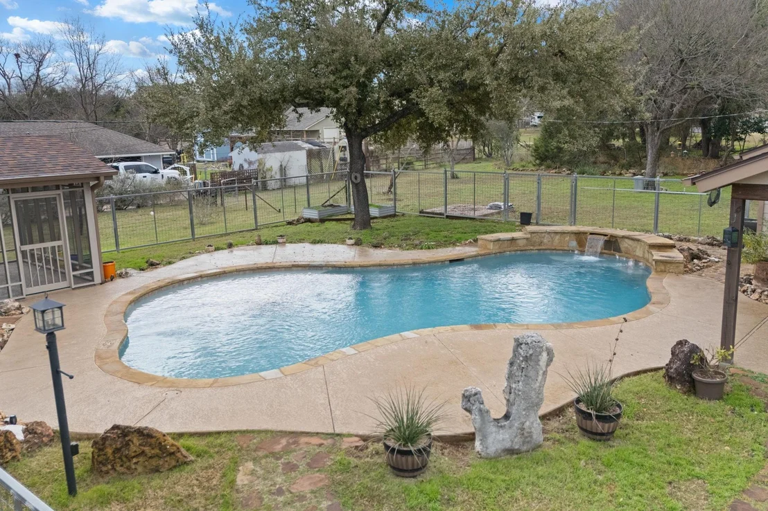 Photo of 413 Spring Valley RD