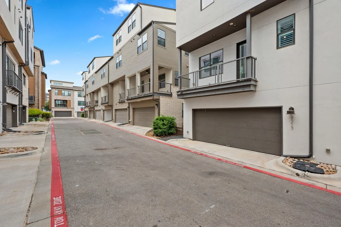 Photo of 4515 Unity CIR