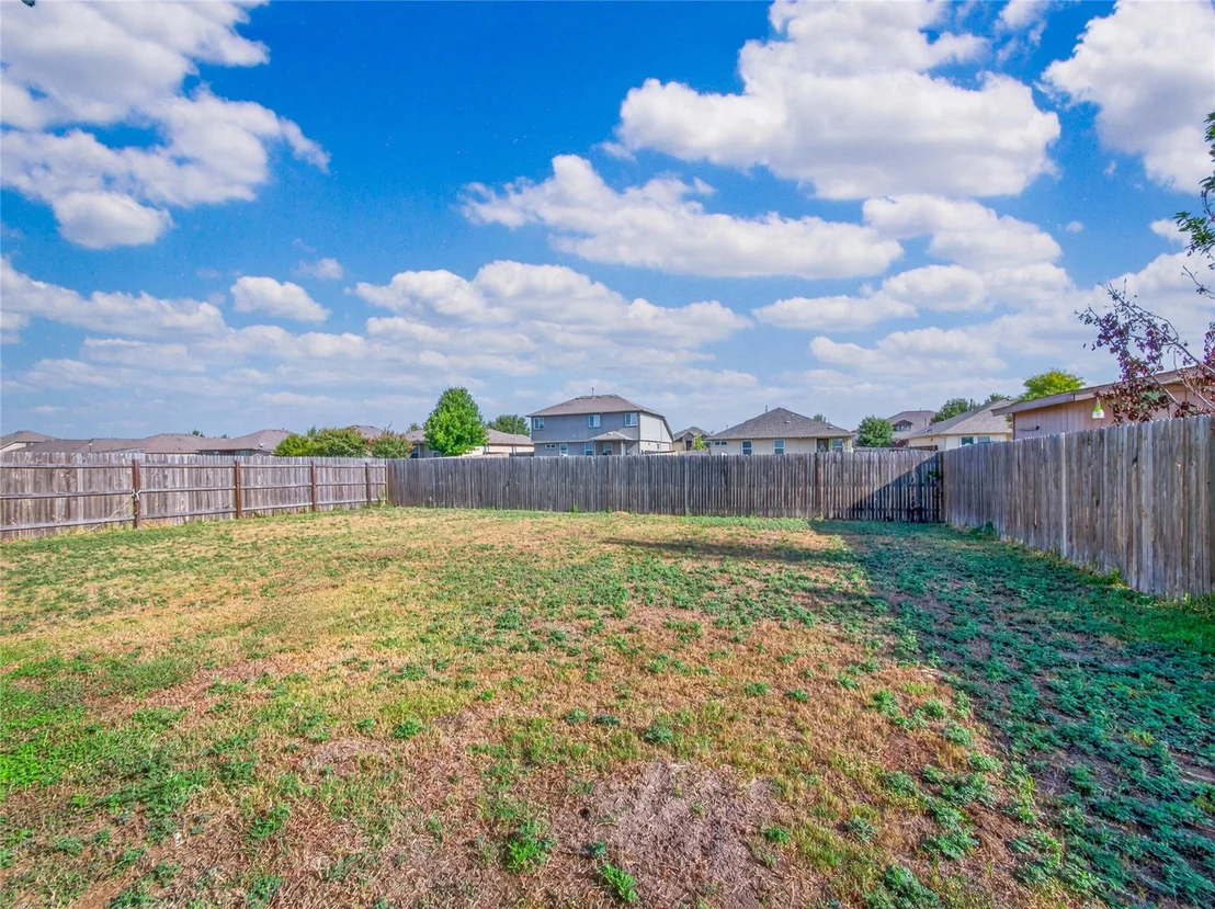 Photo of 417 Foxglove DR
