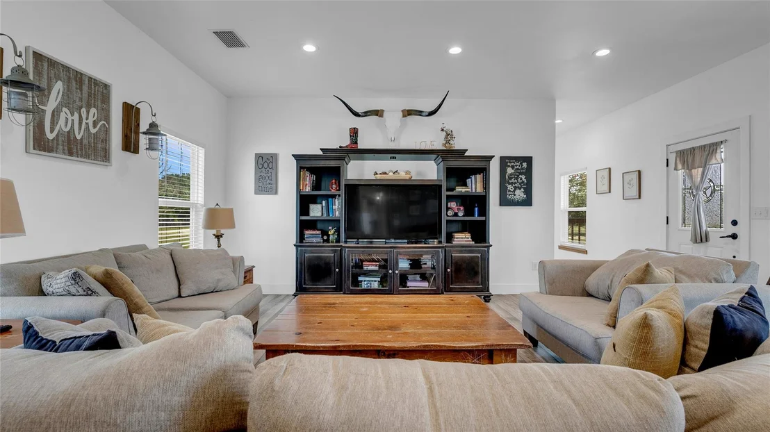 Photo of 10927 County Road 272