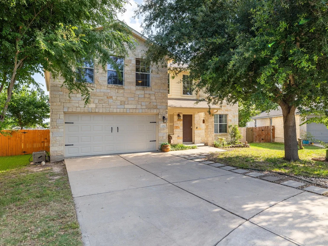 Photo of 235 Herrera TRL