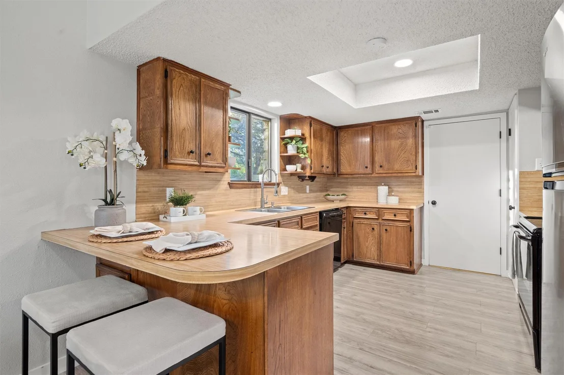 Photo of 702 Bosque TRL