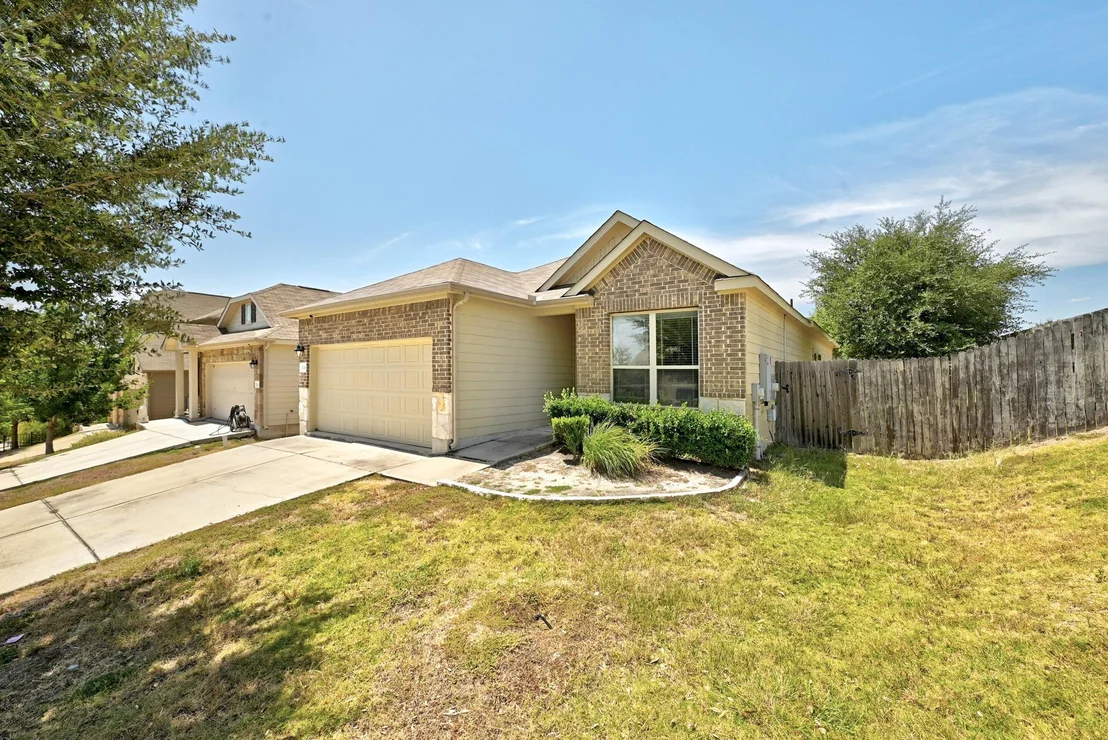 Photo of 10240 Crescendo LN