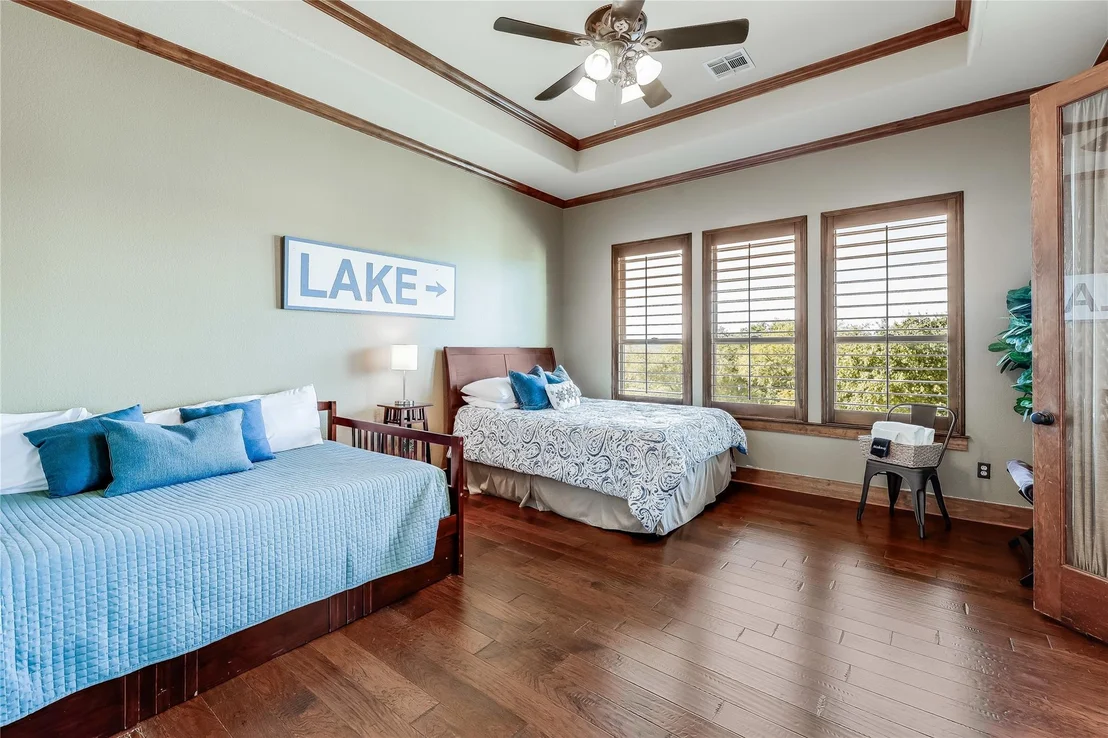 Photo of 610 Deckhouse DR