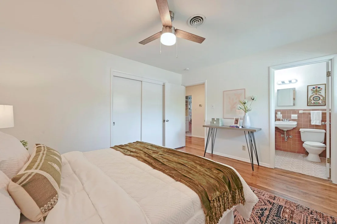 Photo of 1602 Chatham Ave