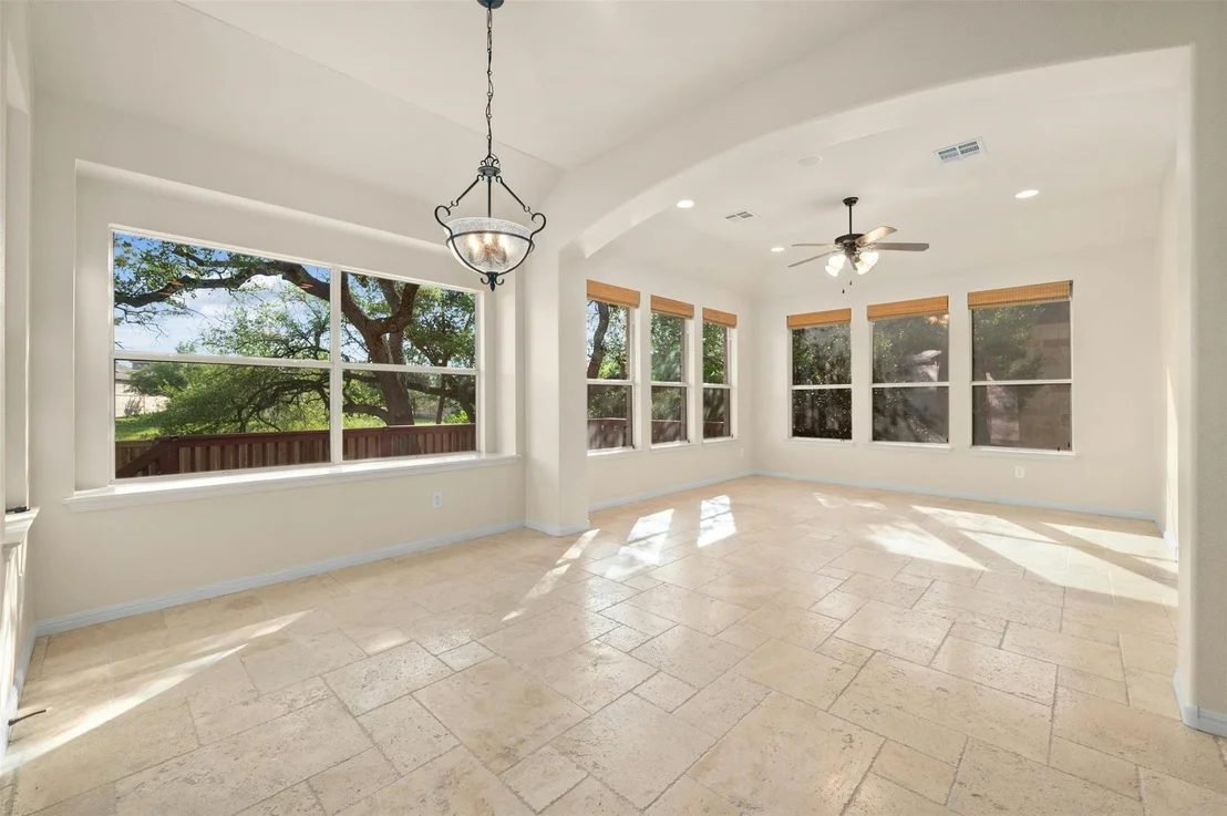 Photo of 240 Bolton DR