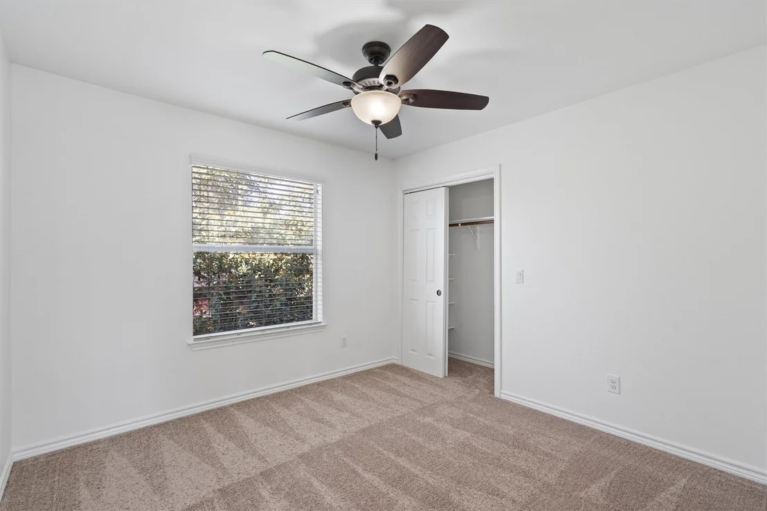 Photo of 8423 Racine TRL