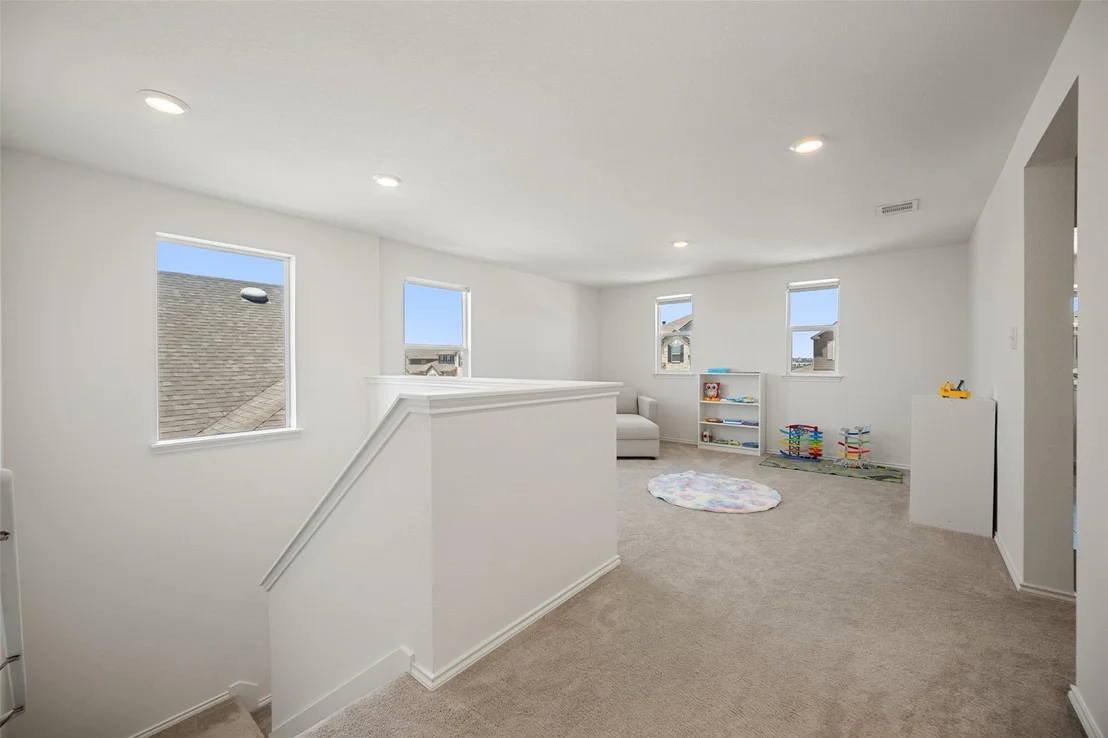 Photo of 158 Crimson LN