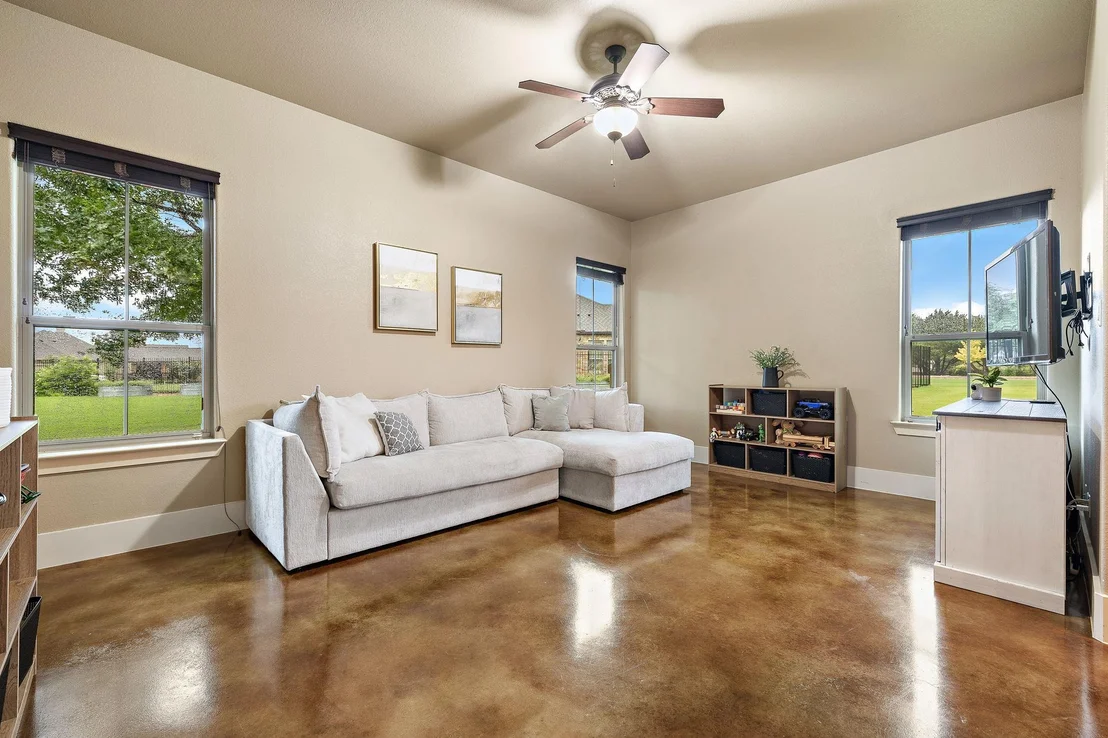 Photo of 201 Eagle Valley LN