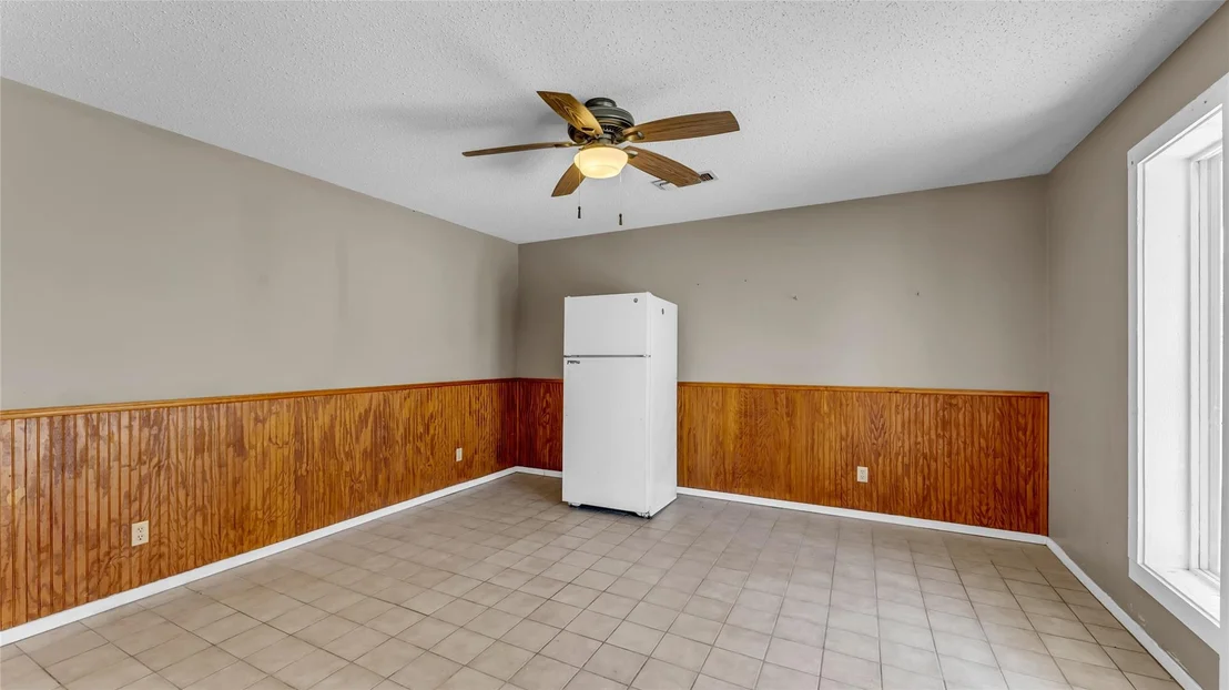 Photo of 313 Geneva LN