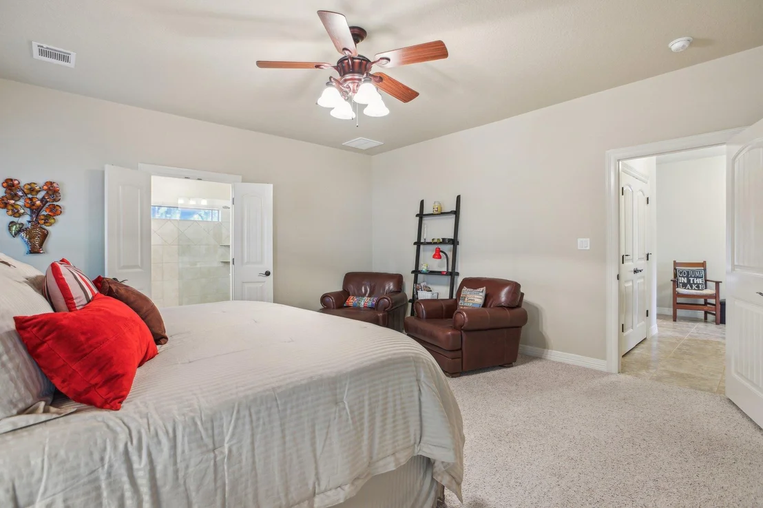 Photo of 600 Augusta CIR N