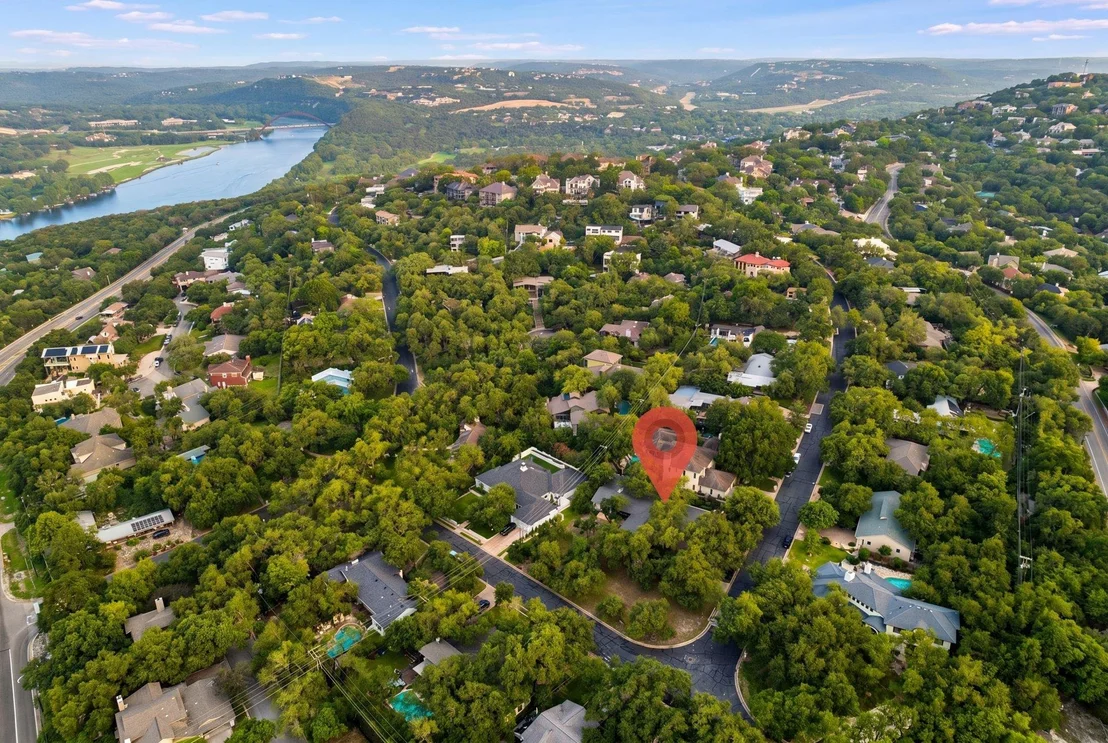 Photo of 5800 Lookout Mountain DR