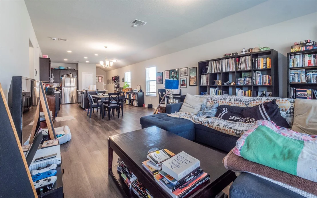 Photo of 201 Frederick DR