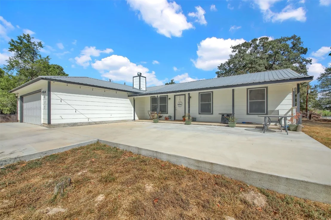 Photo of 115 Rangeland RD