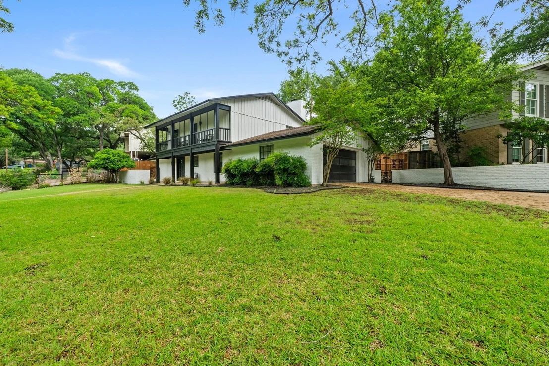 Photo of 3520 Highland View DR