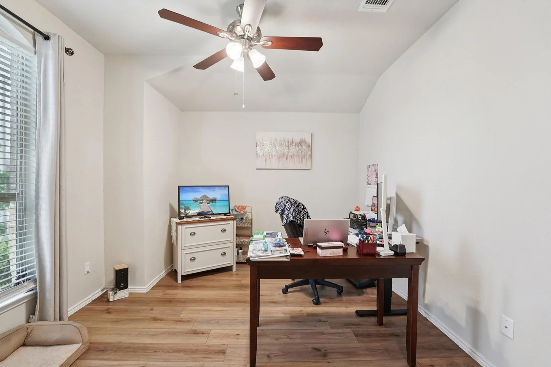 Photo of 184 Pivot DR